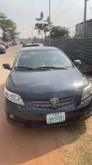 Toyota Corolla XLE 4dr Sedan (1.8L 4cyl 4A) 2010 Black