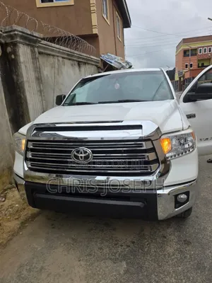Toyota Tundra 2017 White
