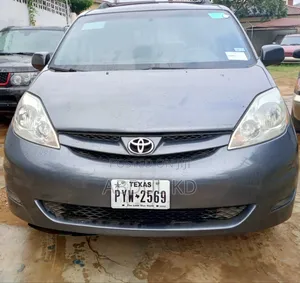 Toyota Sienna 2008 Gray