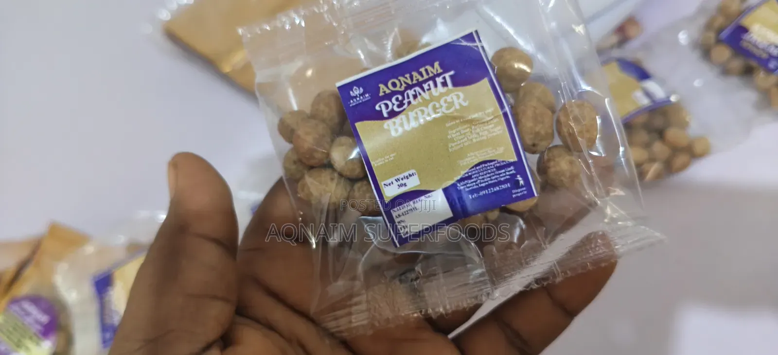 Peanut Burger (Aqnaim Peanut Burger)