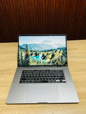 Laptop Apple MacBook Pro 2019 16GB Intel Core i7 SSD 512GB