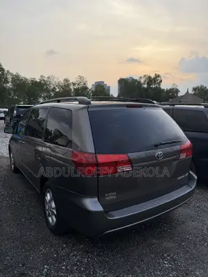 Toyota Sienna XLE 2005 Gray