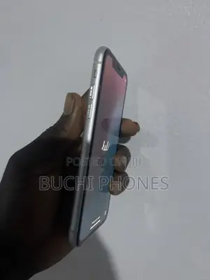 Apple iPhone XR 64 GB White