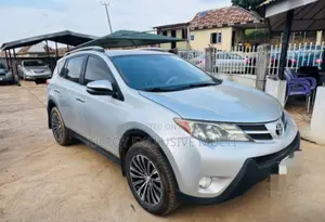 Toyota RAV4 LE 4dr SUV (2.5L 4cyl 6A) 2014 Silver