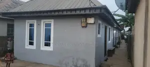 5bdrm Room & Parlour in Adamo for sale