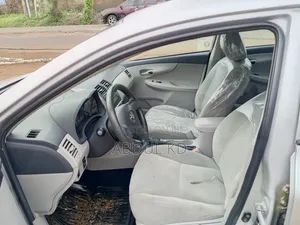 Toyota Corolla 2012 Silver
