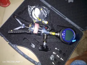 Wika Set Pressure Hand Pump