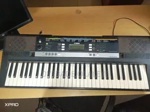 Yamaha E243