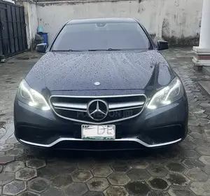 Mercedes-Benz E350 Base 4Matic Sedan AWD (3.5L 6cyl 7A) 2011 Blue