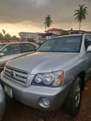 Toyota Highlander 2005 Gold
