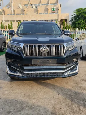 Toyota Land Cruiser Prado 2023 Black
