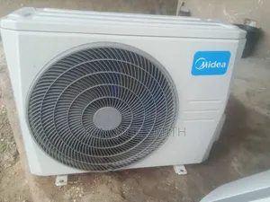 1.5hp Midea in Perfect Condition (Non Inverter)