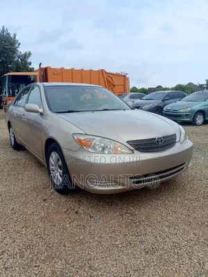 Toyota Camry LE 4dr Sedan (2.4L 4cyl 4A) 2004 Gold