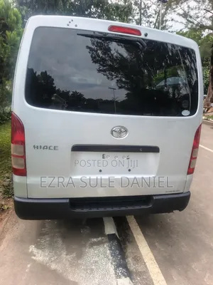 Toyota HiAce 2010 Silver