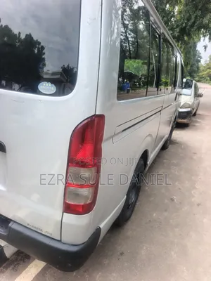 Toyota HiAce 2010 Silver
