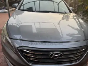 Hyundai Sonata Sport 4dr Sedan (2.4L 4cyl 6A) 2015 Gray