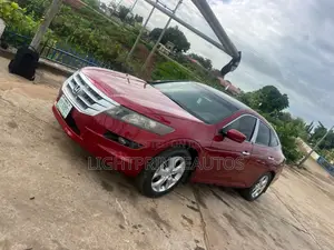Honda Crosstour 2011 Red