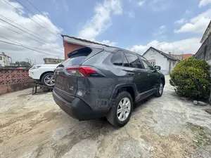 Toyota RAV4 LE AWD 2020 Gray