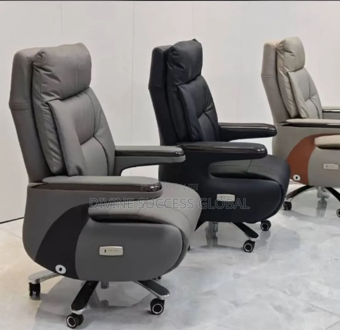 Luxury Massage Executive Office Chair With Footrest