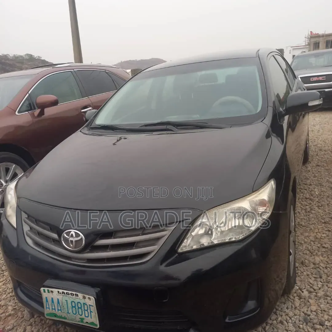 Toyota Corolla 2010 Black