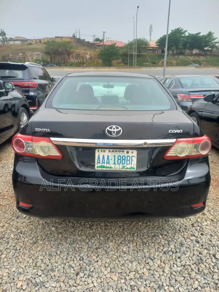 Toyota Corolla 2010 Black