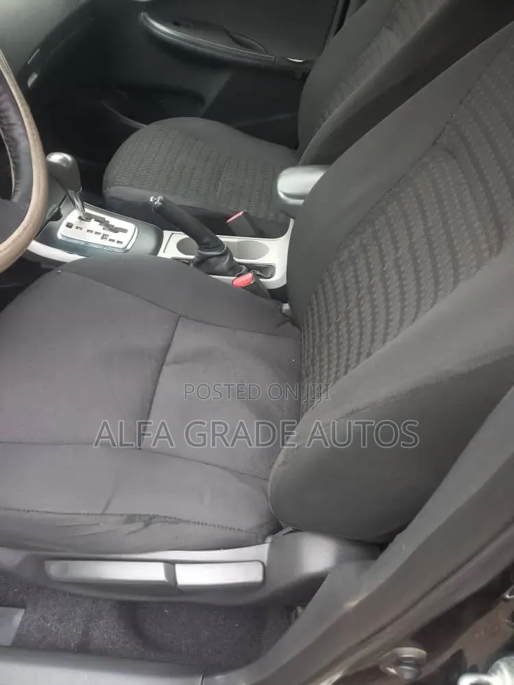 Toyota Corolla 2010 Black