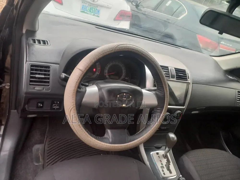 Toyota Corolla 2010 Black