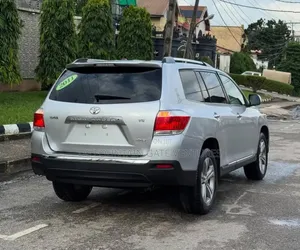 Toyota Highlander 2011 Silver