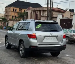 Toyota Highlander 2011 Silver