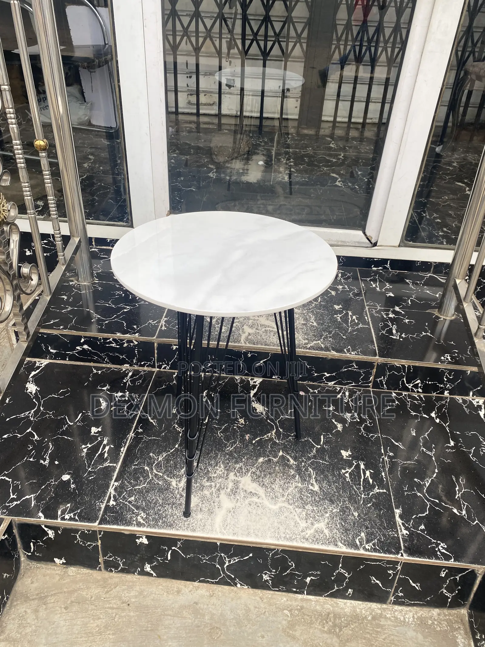 Classic Side Stool