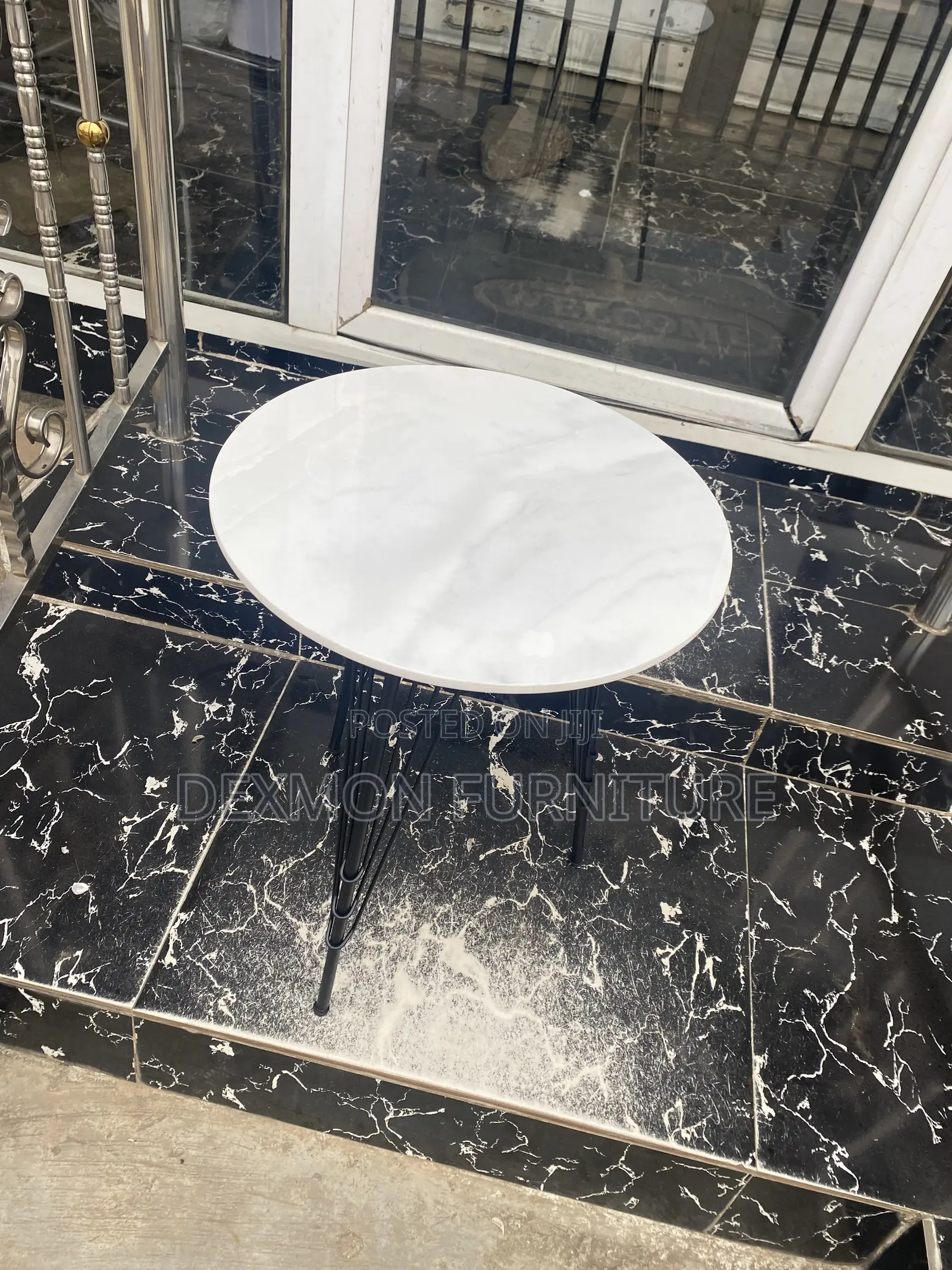 Classic Side Stool