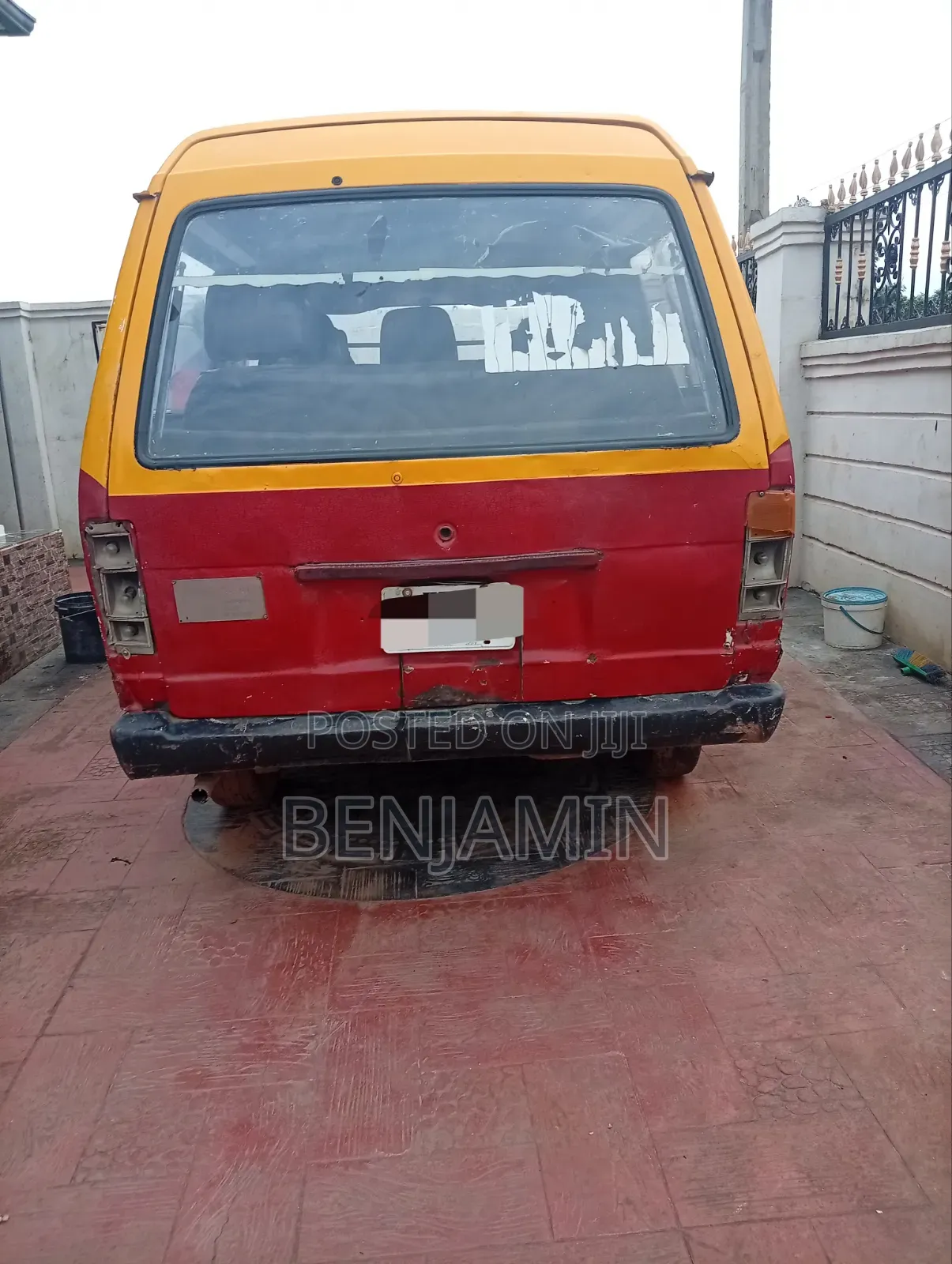 Nissan Vanette 2005 Red
