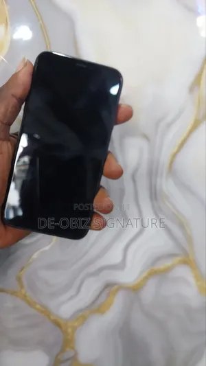 Apple iPhone XR 64 GB Black