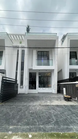 4bdrm Duplex in Ikota for sale