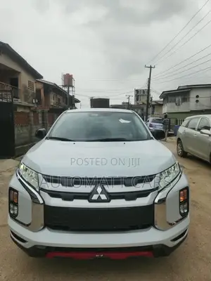 Mitsubishi Outlander Sport 2024 White