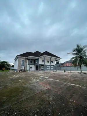 5bdrm Duplex in GRA Phase 3 / Port-Harcourt for rent