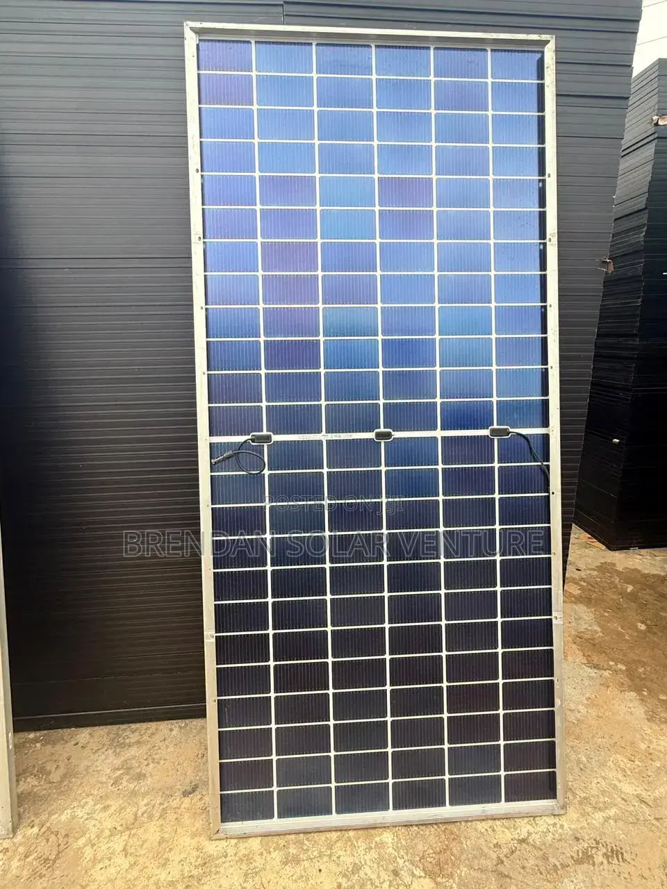 650watts Jinko Solar Panel