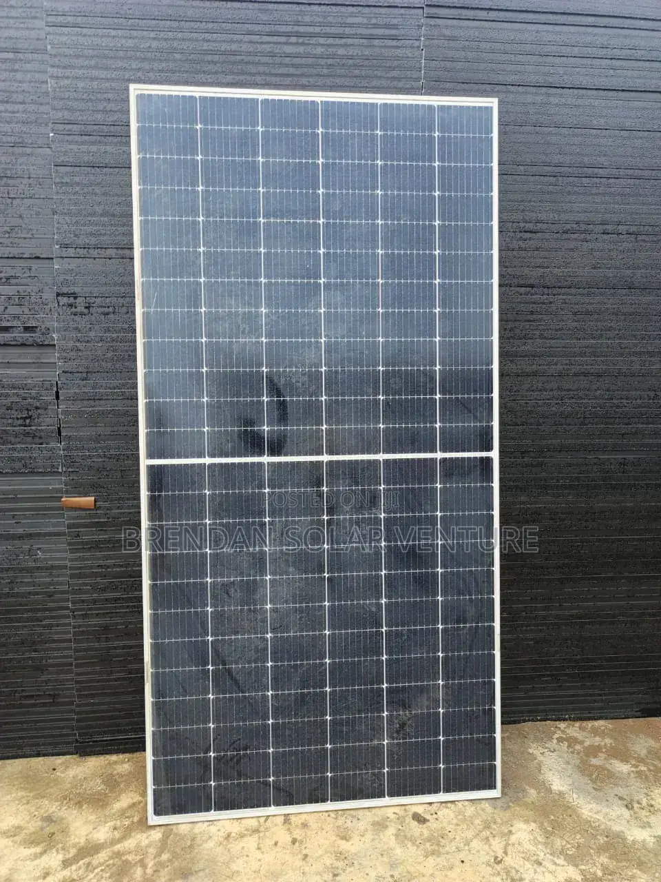 650watts Jinko Solar Panel