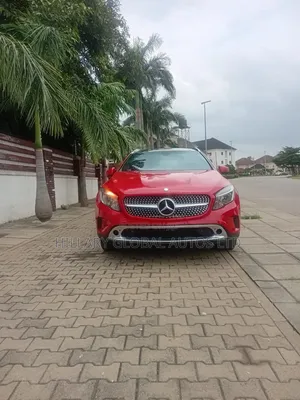 Mercedes-Benz GLA-Class 2017 Red