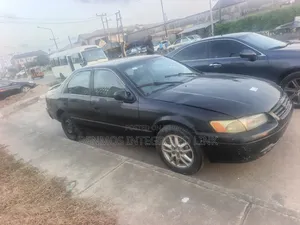 Toyota Camry 2000 Black