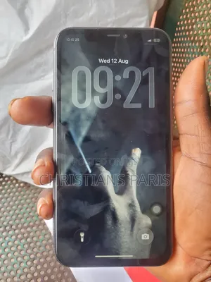 Apple iPhone 11 64 GB Gray