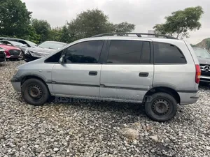 Opel Zafira 2005 Blue