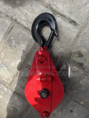 1ton Heavy-Duty Lifting/Snatch Block With a Swivel Safety Hook,