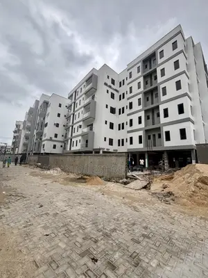 2bdrm Apartment in Lekki Phase 1 for rent