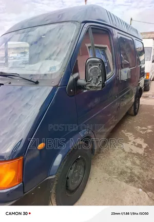 Ford Transit 2000 Blue