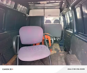 Ford Transit 2000 Blue