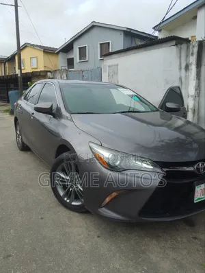 Toyota Camry 2016 Gray