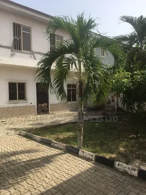 4bdrm Duplex in Crown Estate, Sangotedo for rent