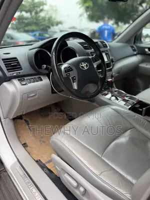 Toyota Highlander Limited 3.5L 2WD 2013 White