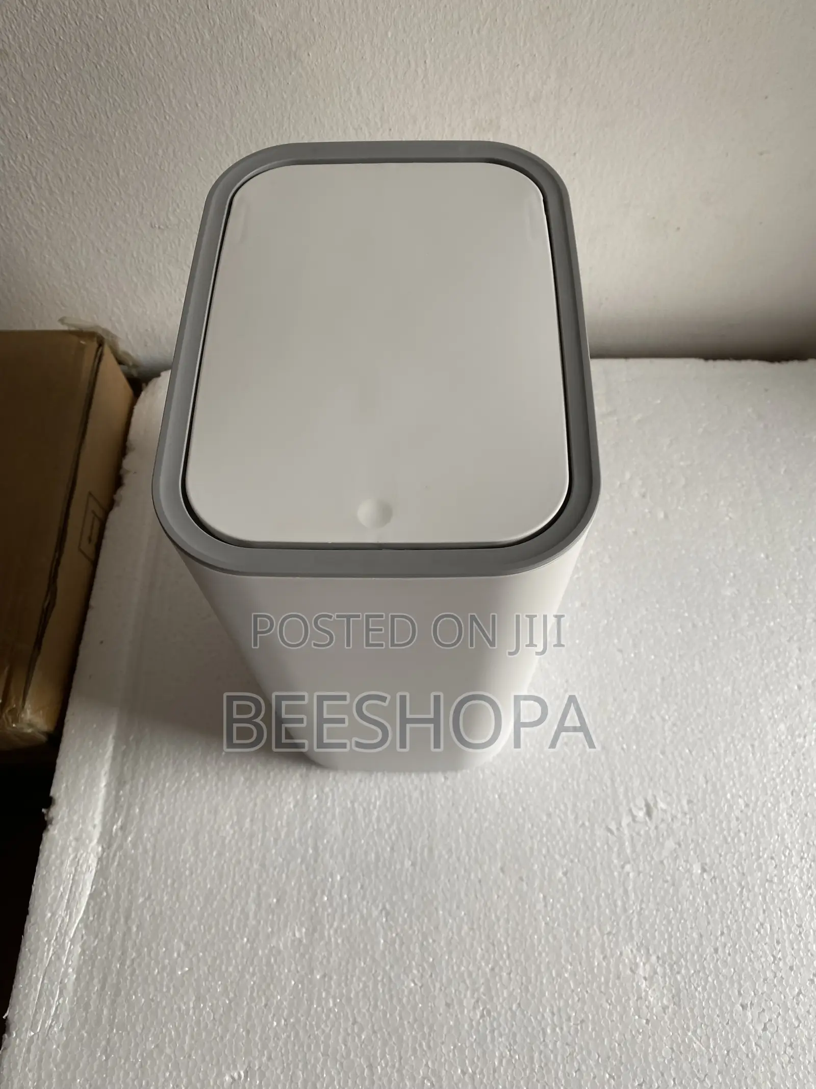 Simple and Stylish Waste Can